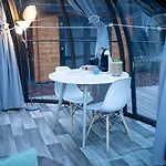 Lodge Thudi-nids En Bulles