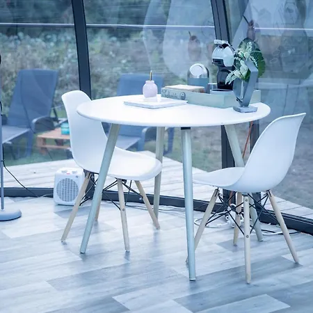 Thudi-nids En Bulles Jaktstuga Gozee