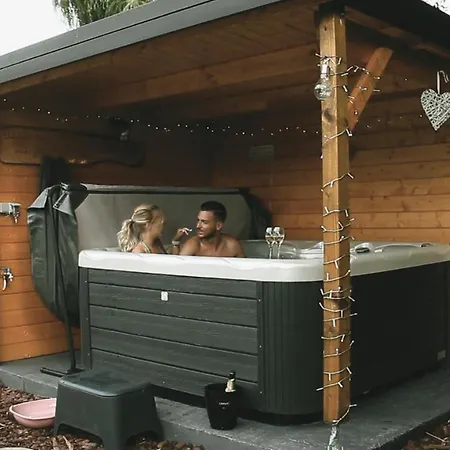 Jaktstuga Thudi-nids En Bulles Gozee